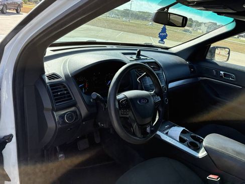 Used 2016 Ford Explorer 4WD Police Interceptor image 12
