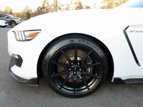 Used 2018 Ford Mustang Shelby GT350 w/ Convenience Package image 12