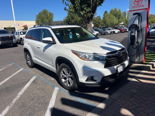 Used 2015 Toyota Highlander XLE AWD/4WD image 22