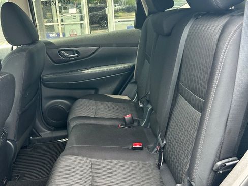 Used 2019 Nissan Rogue S w/ Special Edition Package AWD/4WD image 11