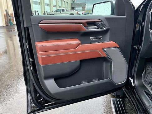 Used 2024 GMC Sierra 1500 Denali Ultimate image 24