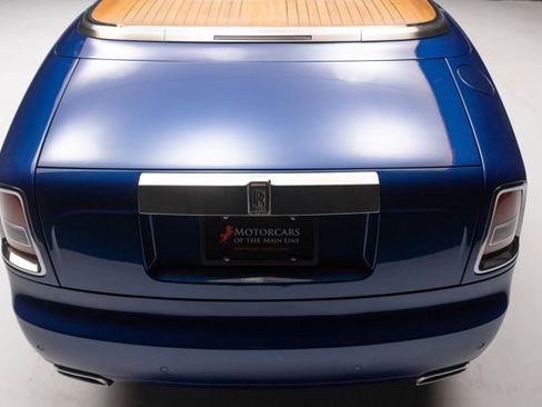 Used 2010 Rolls-Royce Phantom Drophead Coupe image 41