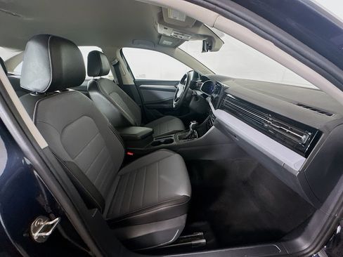Used 2025 Volkswagen Jetta SE FWD image 29