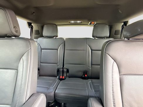 Used 2024 GMC Yukon Denali RWD image 22