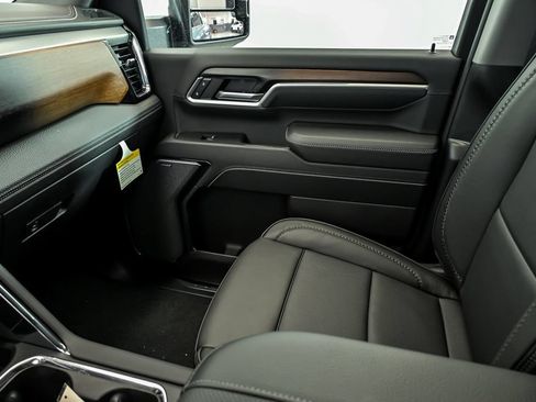 New 2026 GMC Sierra 2500 Denali w/ Denali Reserve Package AWD/4WD image 19