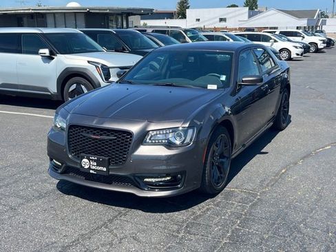 Used 2021 Chrysler 300 S w/ S Model Appearance Package RWD image 3