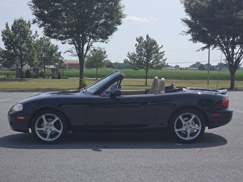 Used 2001 MAZDA MX-5 Miata RWD image 4
