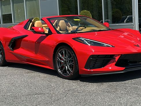 Used 2024 Chevrolet Corvette Stingray Premium Conv w/ 3LT RWD image 3