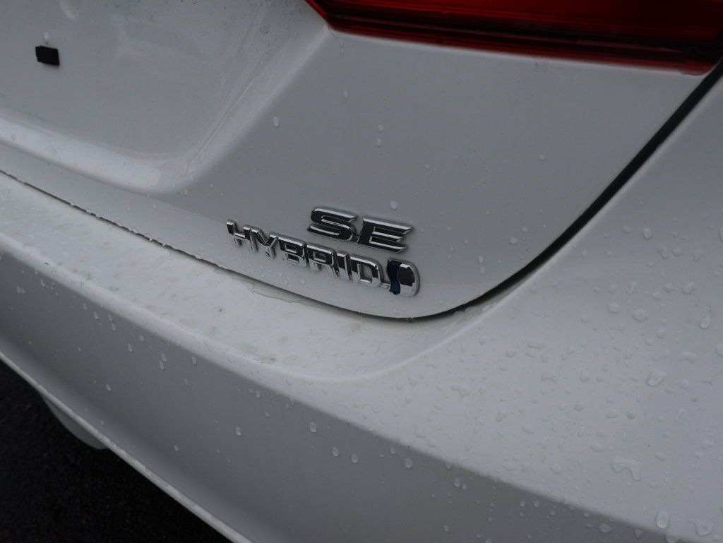 Used 2024 Toyota Camry SE FWD image 19