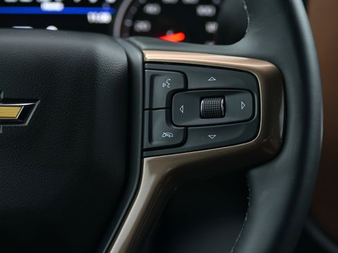 Used 2023 Chevrolet Silverado 2500 High Country w/ Z71 Off-Road Package image 21