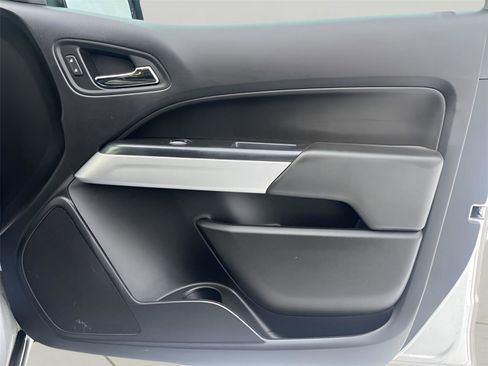 Used 2018 Chevrolet Colorado LT image 35