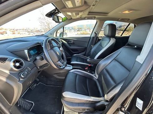 Used 2016 Chevrolet Trax LTZ w/ Midnight Edition image 25