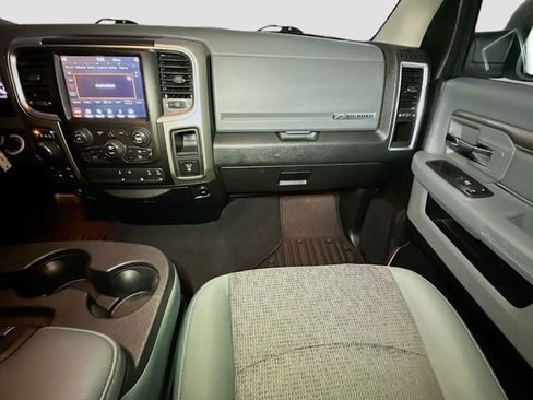 Used 2018 RAM 1500 Big Horn image 32