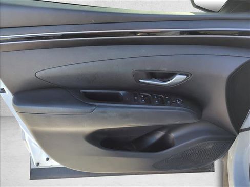 Used 2022 Hyundai Santa Cruz SEL Premium image 8