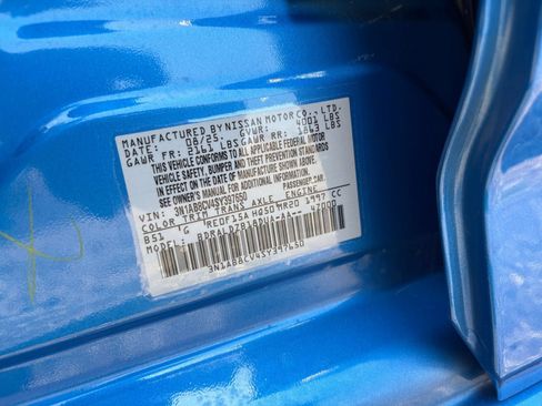 Used 2025 Nissan Sentra SV FWD image 25