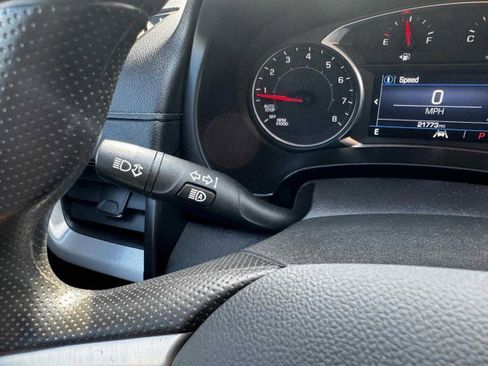 Used 2024 GMC Terrain SLE image 21