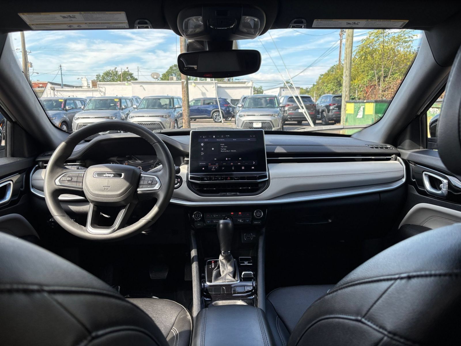 Used 2025 Jeep Compass Limited AWD/4WD image 33