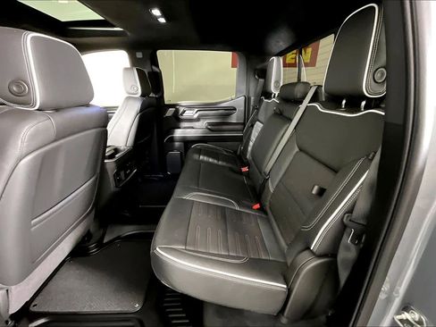 Certified 2025 GMC Sierra 1500 AT4X image 18