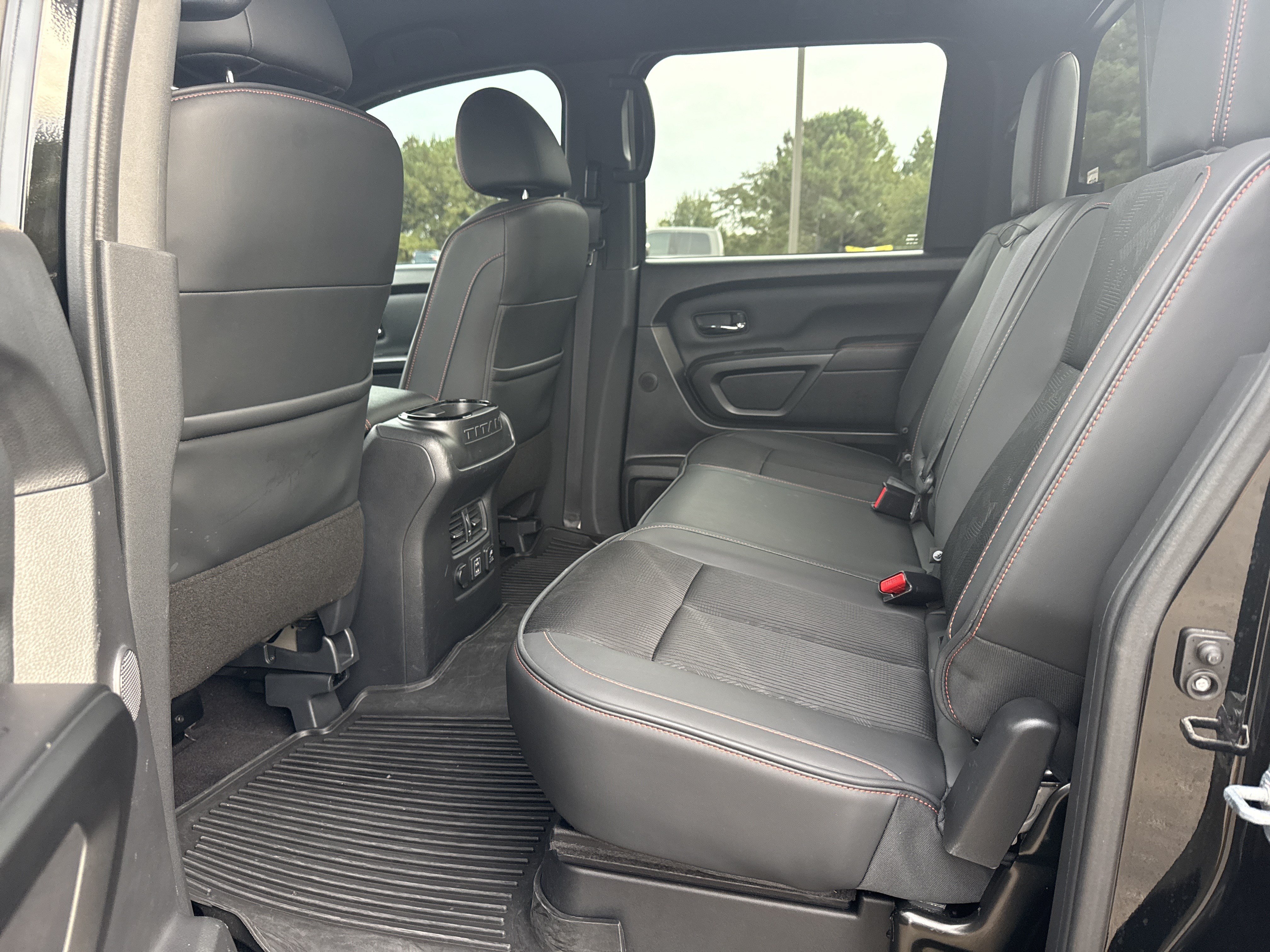 Used 2023 Nissan Titan PRO-4X AWD/4WD image 20