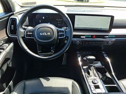 Certified 2025 Kia Sorento SX FWD image 12