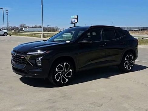 New 2026 Chevrolet Trax RS w/ Driver Confidence Package FWD image 4