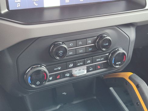 Used 2023 Ford Bronco Badlands AWD/4WD image 15
