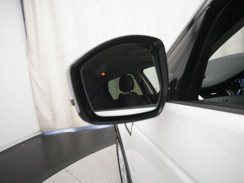 Used 2022 Land Rover Discovery Sport S image 25