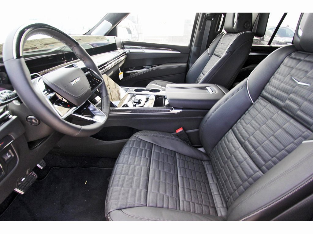 New 2026 Cadillac Escalade V w/ LPO, ONYX Package AWD/4WD image 6
