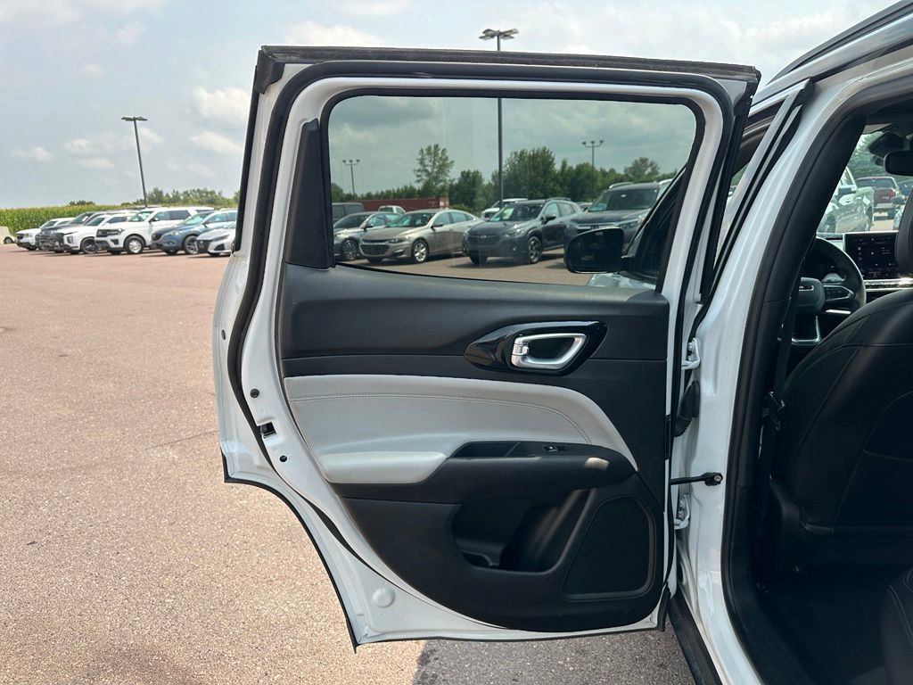 Used 2024 Jeep Compass Limited AWD/4WD image 21