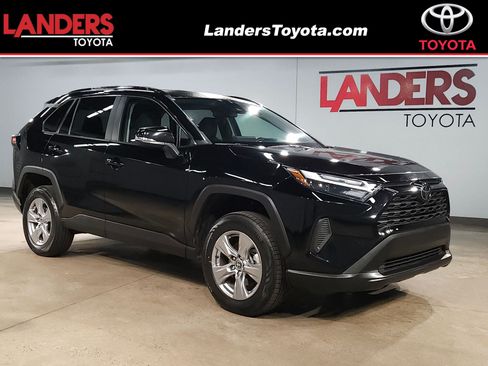 Used 2024 Toyota RAV4 XLE FWD image 1
