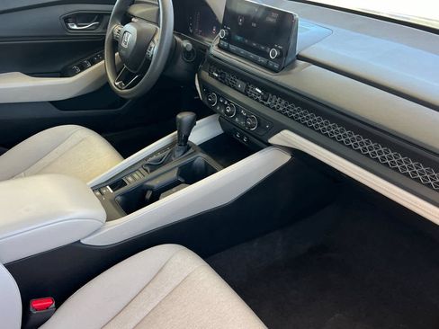 Used 2023 Honda Accord EX image 15