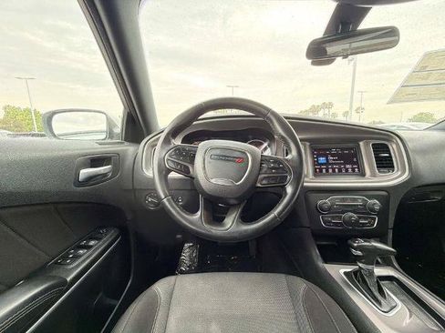 Used 2022 Dodge Charger SXT RWD image 18