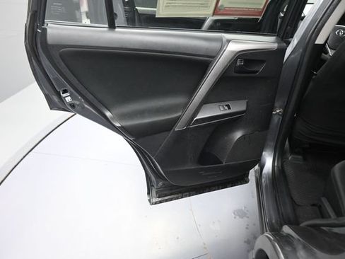 Used 2016 Toyota RAV4 LE FWD image 78