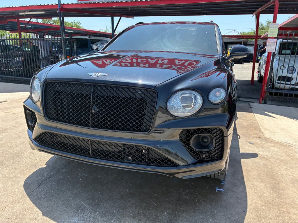 Used 2021 Bentley Bentayga AWD/4WD image 9