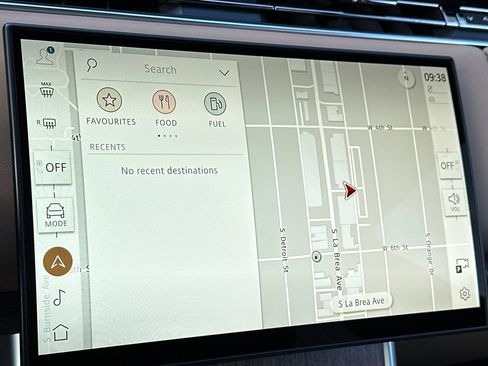 New 2026 Land Rover Range Rover Long Wheelbase SE image 20