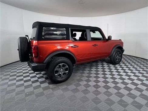 Used 2022 Ford Bronco 4-Door image 3