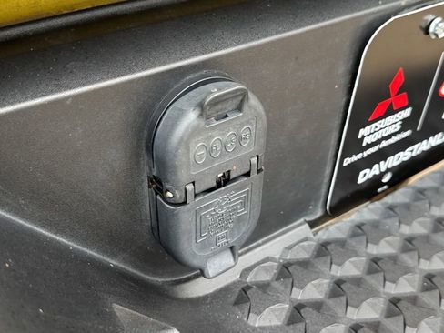 Used 2023 Chevrolet Colorado Trail Boss w/ Technology Package AWD/4WD image 49