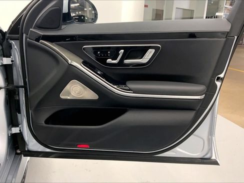 Certified 2022 Mercedes-Benz S 500 4MATIC image 9