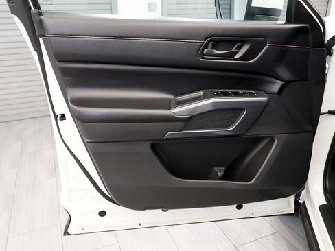 Used 2023 Nissan Pathfinder Rock Creek AWD/4WD image 15