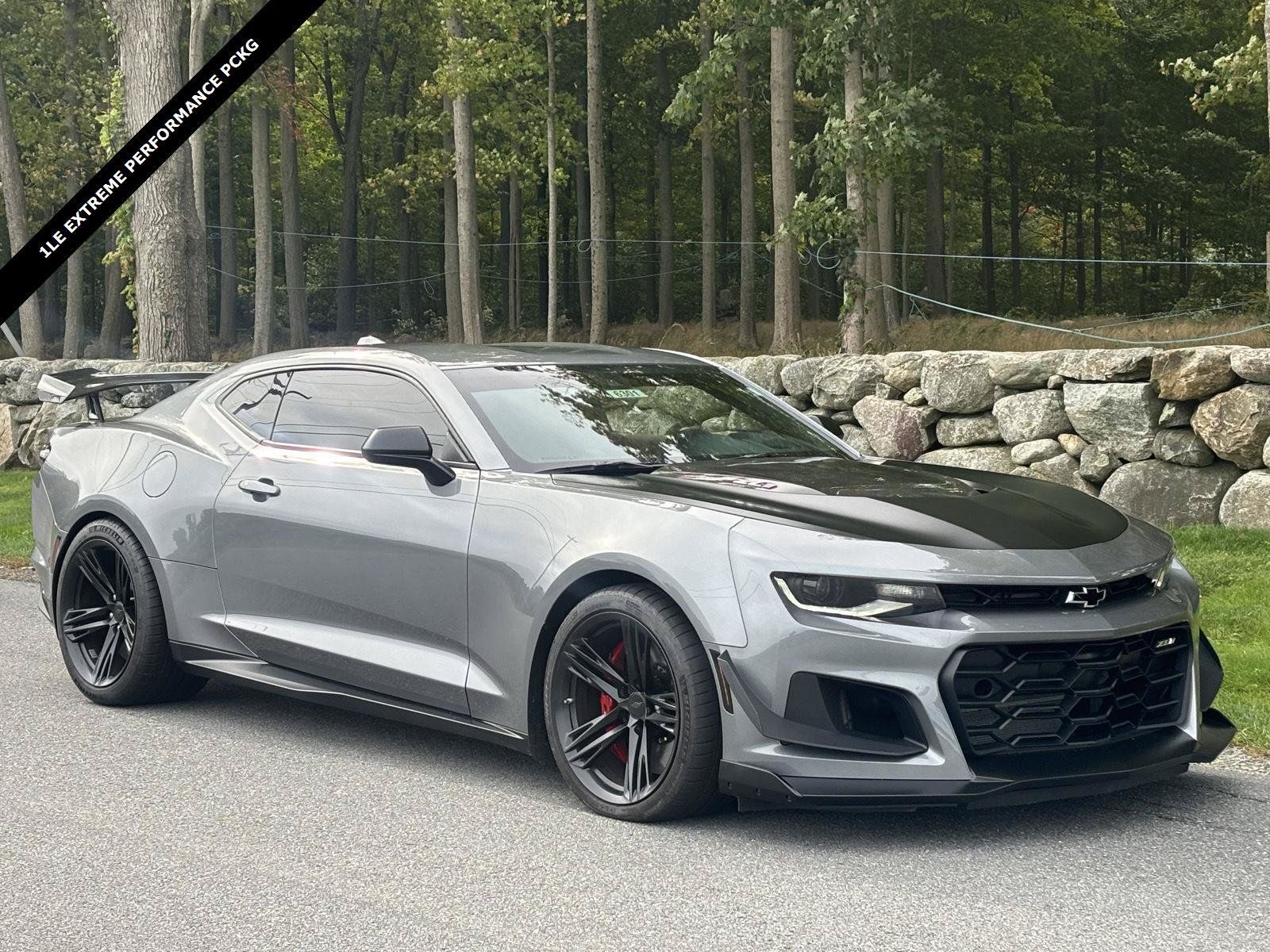 Used 2022 Chevrolet Camaro ZL1 RWD image 1