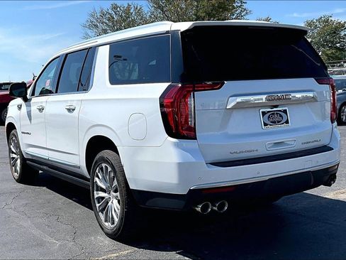 Used 2022 GMC Yukon XL Denali AWD/4WD image 5