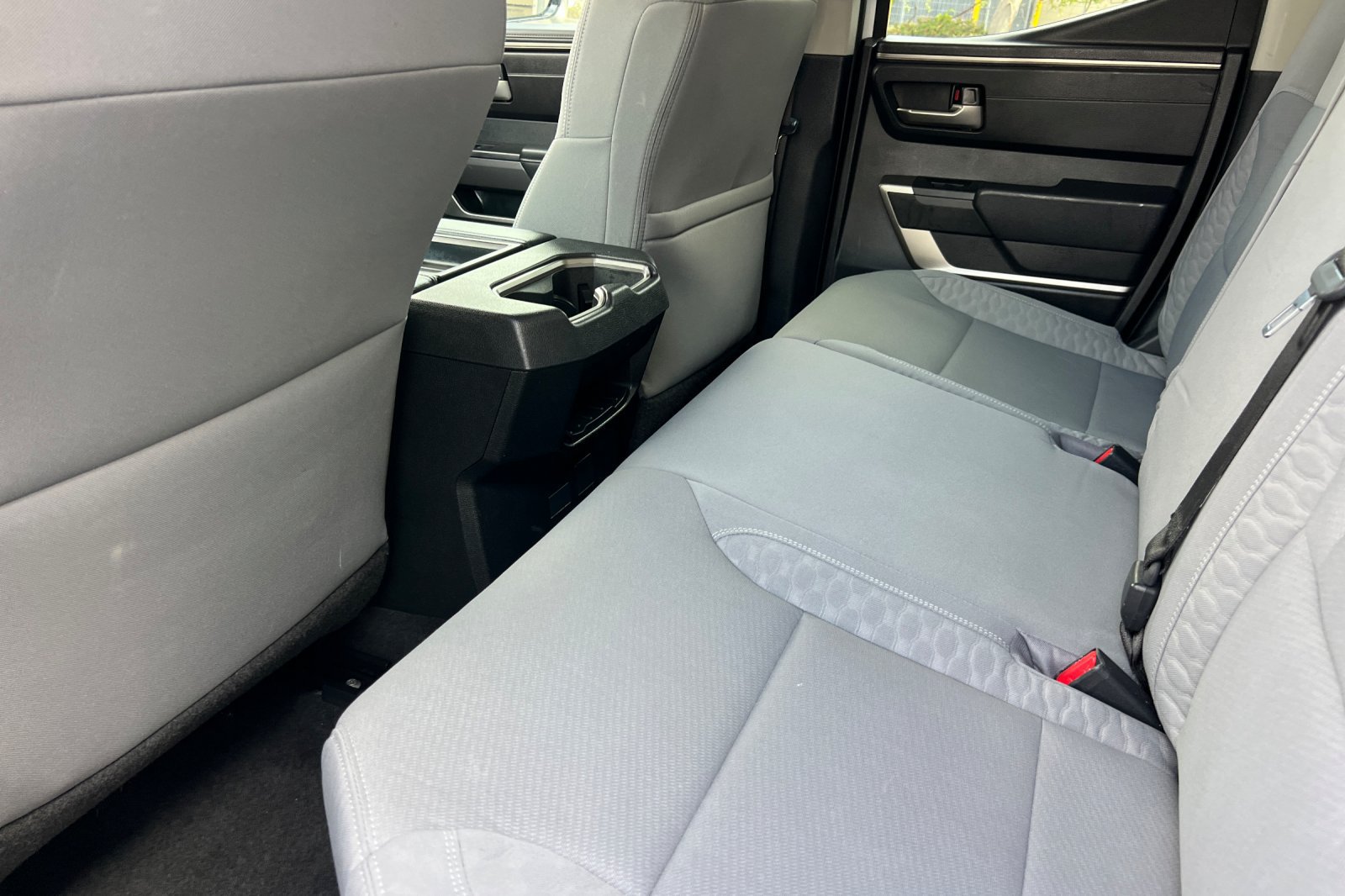Used 2022 Toyota Tundra SR5 w/ SR5 Convenience Package RWD image 12