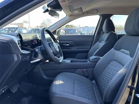 New 2026 Nissan Kicks SV image 16