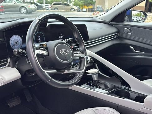 Used 2023 Hyundai Elantra Limited FWD image 26
