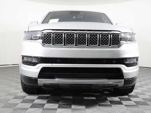 Used 2022 Jeep Grand Wagoneer Series III image 2