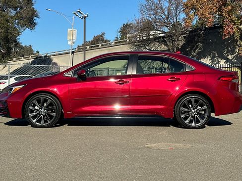 Used 2025 Toyota Corolla SE image 7