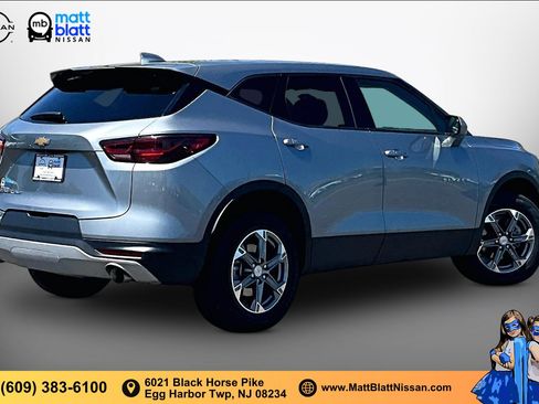 Used 2025 Chevrolet Blazer LT AWD/4WD image 12
