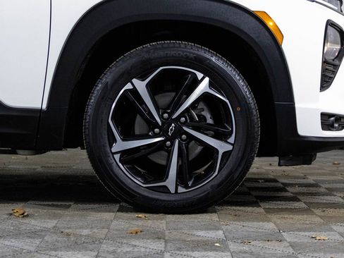 Used 2023 Chevrolet TrailBlazer RS w/ Convenience Package image 41