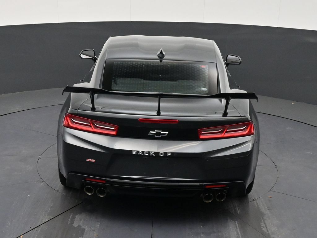 Used 2018 Chevrolet Camaro SS RWD image 15