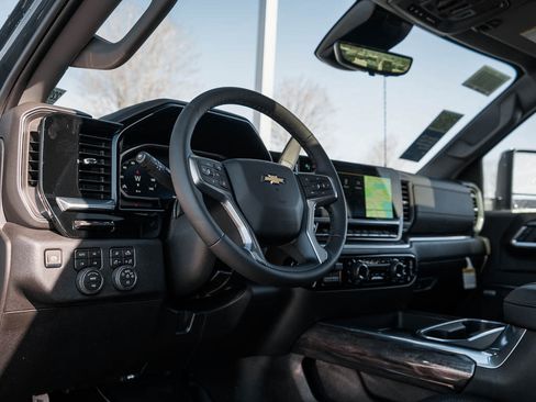 New 2026 Chevrolet Silverado 3500 LTZ w/ LTZ Premium Package AWD/4WD image 17